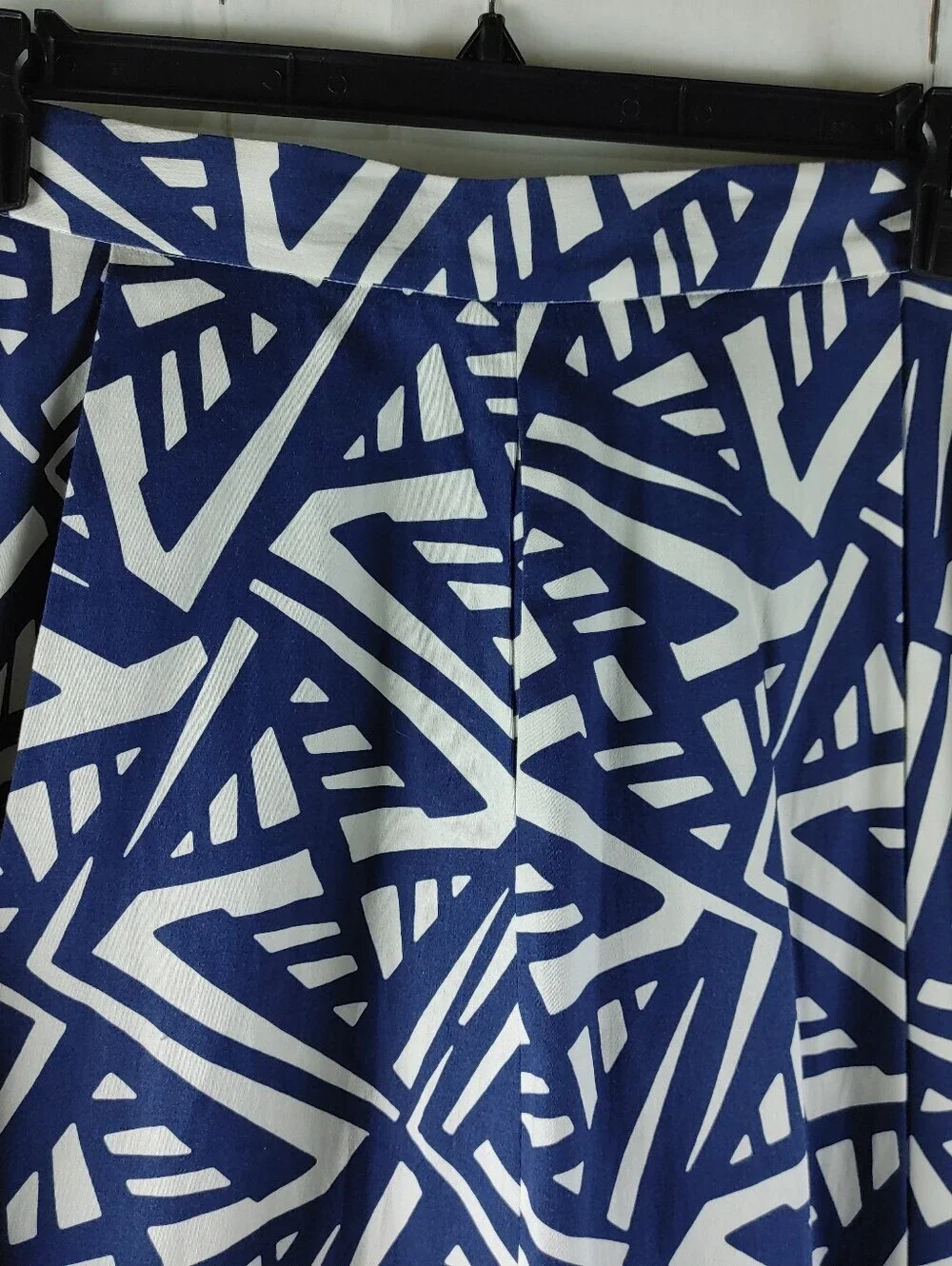 Cremieux Women 2 Piece Skirt Set Size L Top & Size 8 Skirt Blue White Geometric